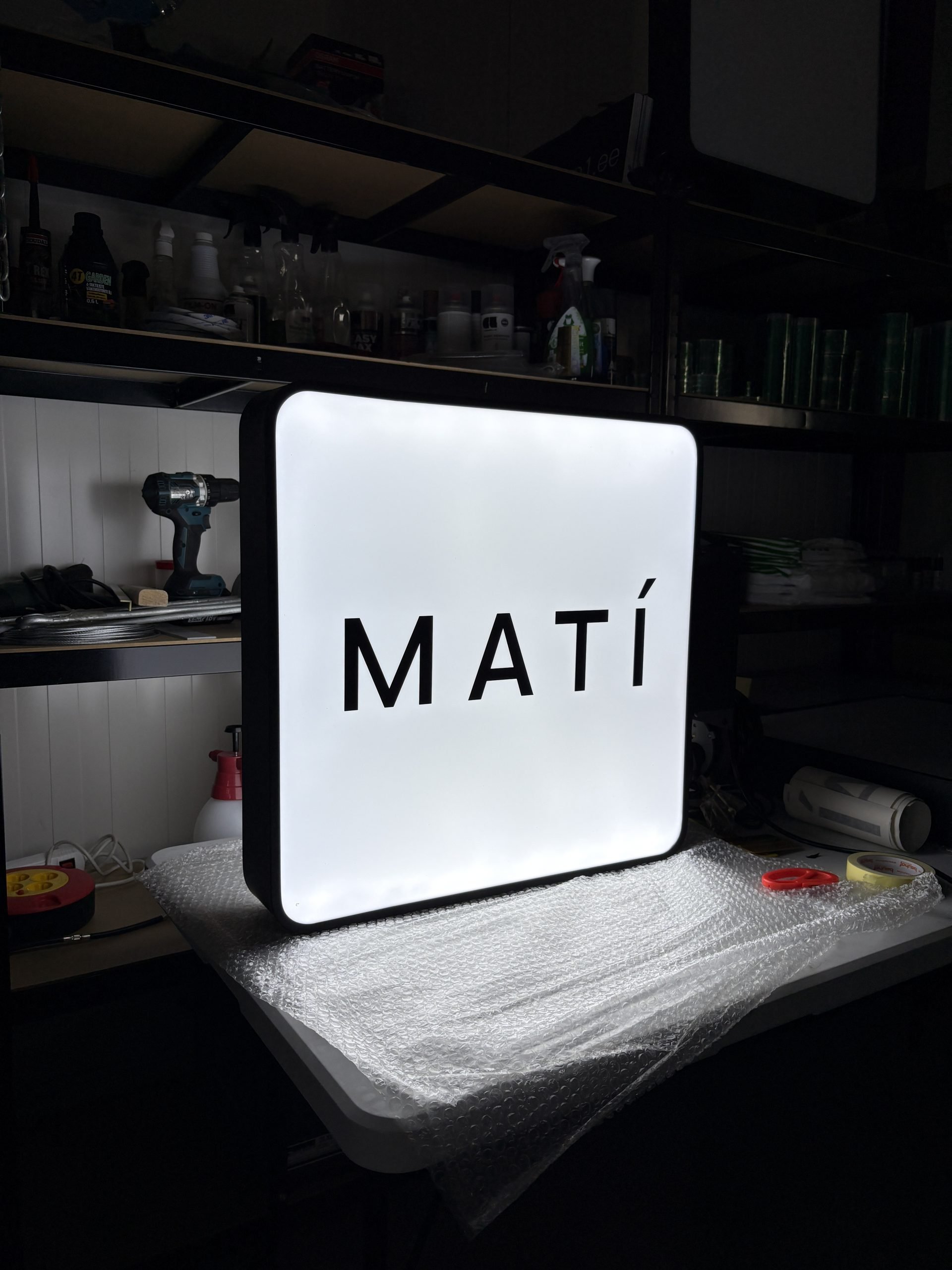 Valguskast Blade Sign Square 60 x 60cm - Pilt 5